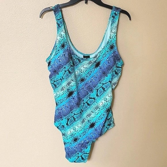 Catalina Blue Teal Snakeskin Print One Piece Swimsuit - Size 3X - Picture 1 of 6